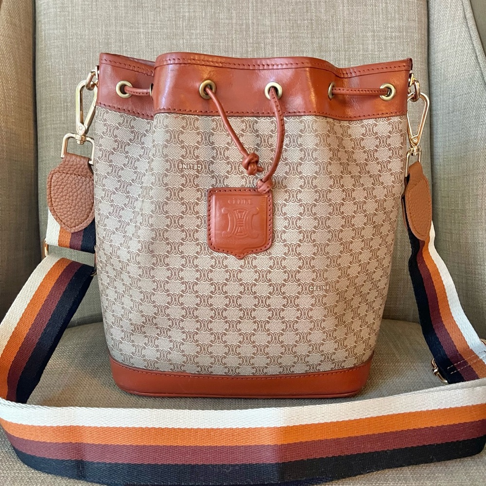 Authentic Celine vintage drawstring bucket bag (WN16)